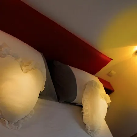 Corte Dei Cedri 2* بوسولينغو