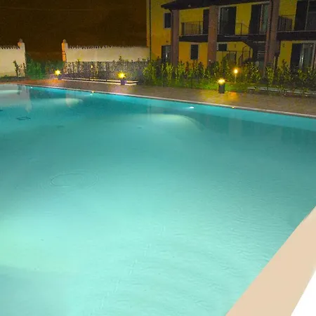 Corte Dei Cedri Bed & Breakfast Bussolengo